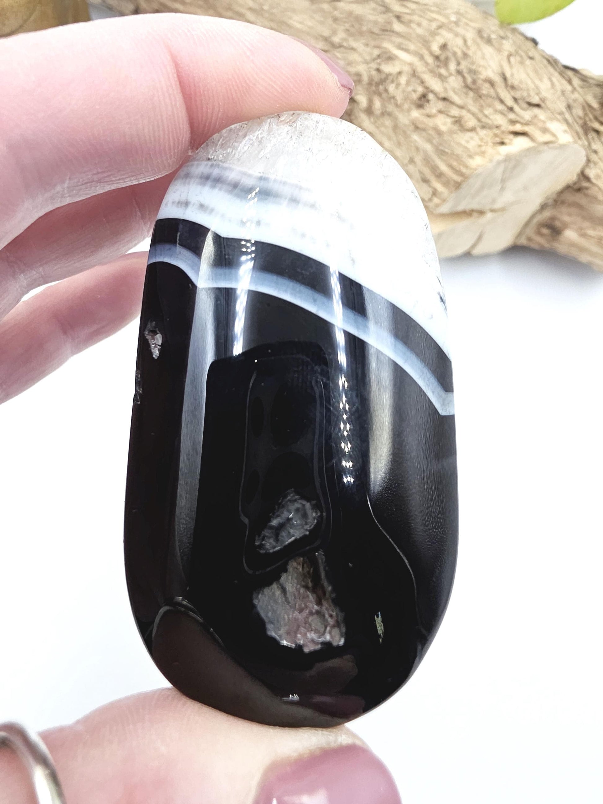 Banded Black Agate Palm Stone – Protection, Stability & Grounding Support Crystal, 95g