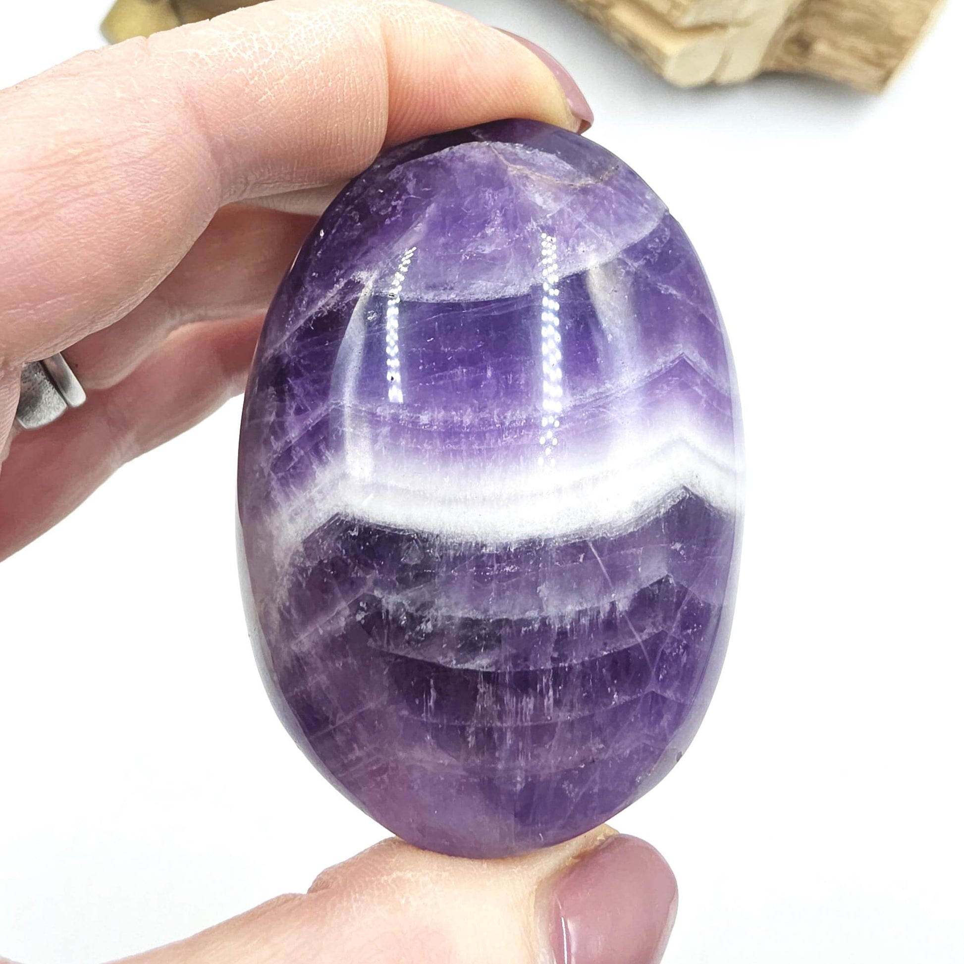 Dream Amethyst (Chevron) Palm Stone – Intuition, Calm & Spiritual Clarity Crystal, 110g