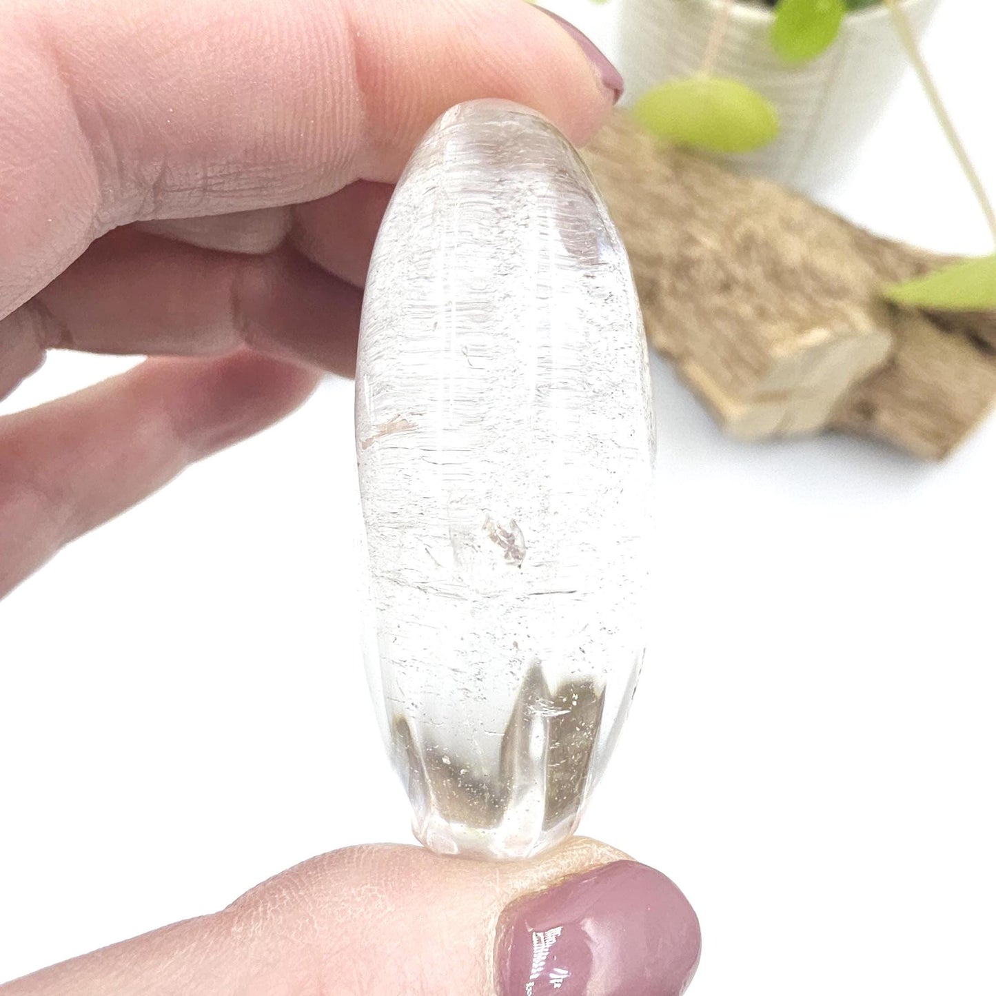 Minimalistic Garden Quartz (Lodolite) Palm Stone – Manifestation, Clarity & Inner Journey Healing Crystal, 75g