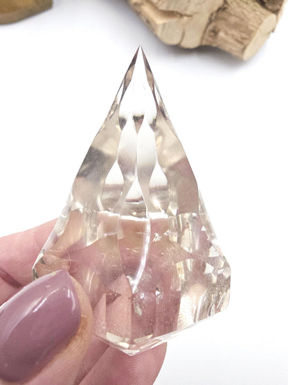 Faceted Clear Quartz Diamond – Energy Amplification, Clarity & Healing Crystal, 125g