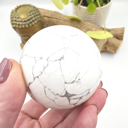 Howlite Sphere – Calm, Stress Relief & Peaceful Sleep Crystal Ball, 67mm