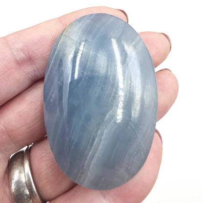 Blue Onyx Palm Stone – Calm, Strength & Throat Chakra Energy Crystal, 45g