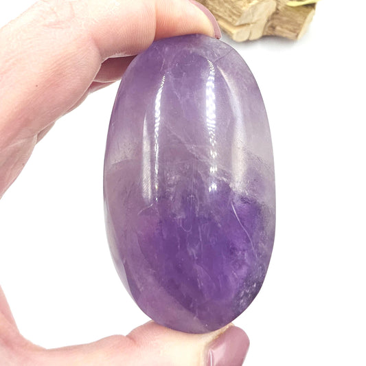 Large Amethyst Palm Stone – Calm, Intuition & Spiritual Awareness Crystal, 155g