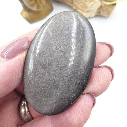 Silver Sheen Obsidian Palm Stone – Protection, Insight & Root Chakra Energy Crystal, 35g