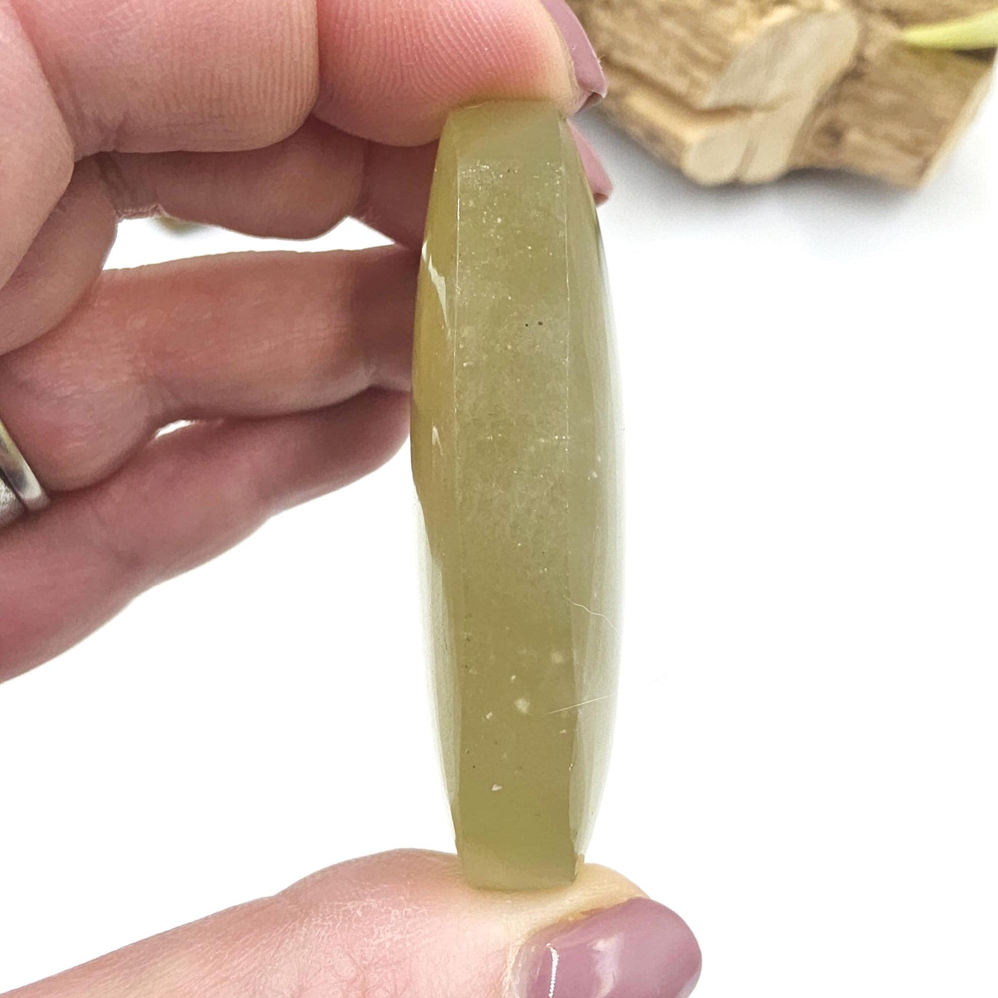 Silk Fluorite Palm Stone – Clarity, Calm & Soothing Flow Energy Crystal, 85g