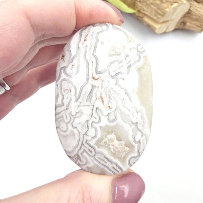 Mexican Crazy Lace Agate Palm Stone - Joy, Positivity & Protection Healing Crystal, 85g