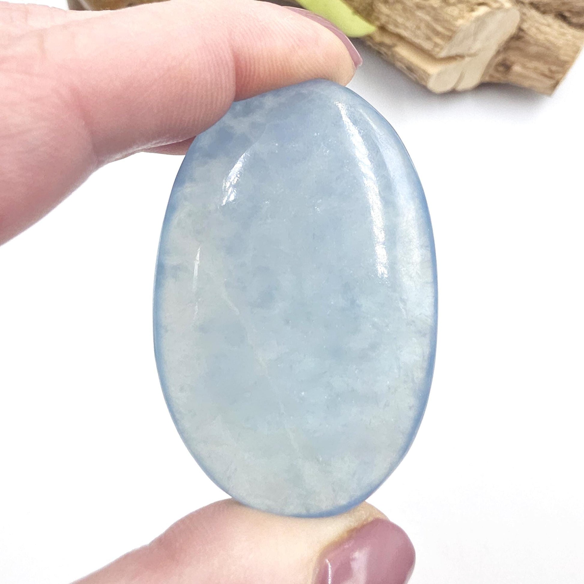 High Grade Aquamarine Palm Stone – Calm, Courage & Emotional Clarity Crystal, 45g