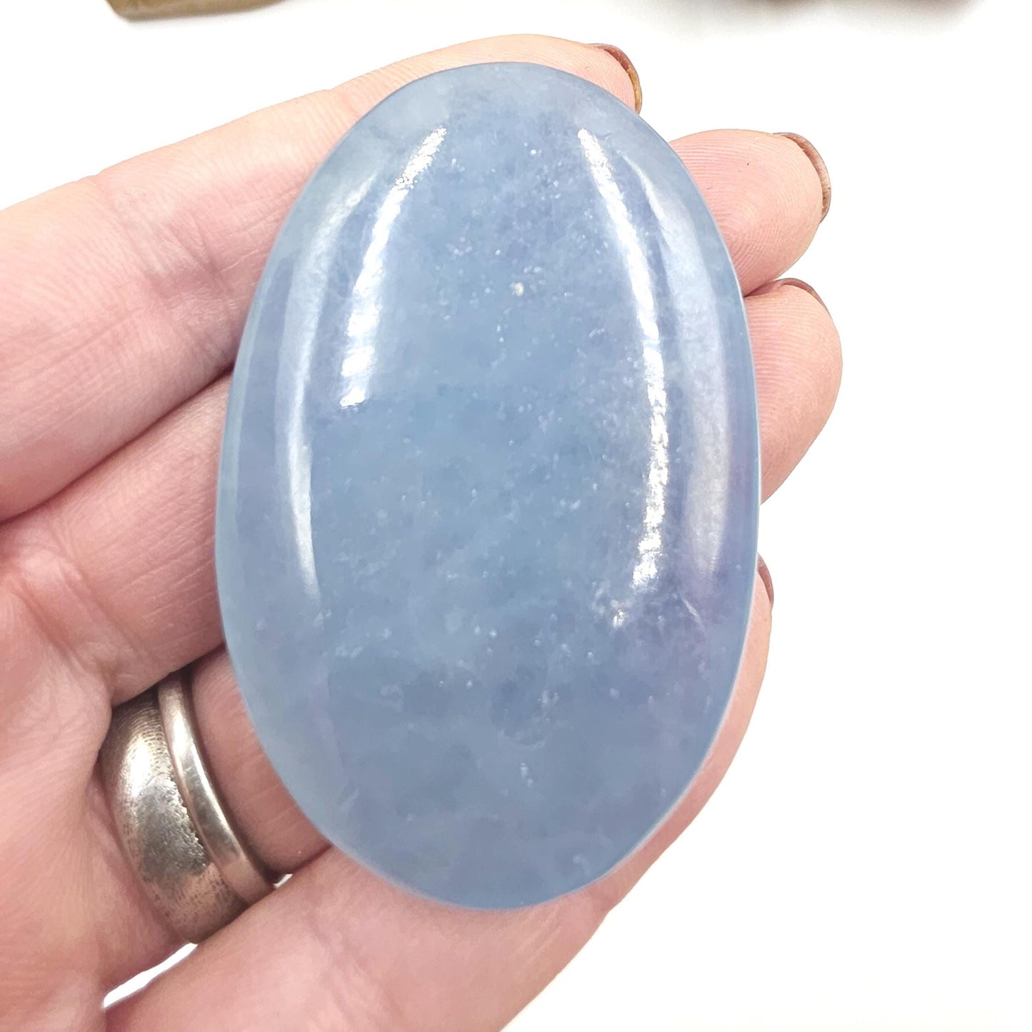 High Grade Aquamarine Palm Stone – Calm, Courage & Emotional Clarity Crystal, 45g