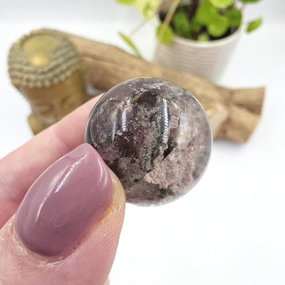 High Grade Garden Quartz (Lodolite) Sphere – Manifestation, Earth Wisdom & Rainbow Energy Crystal, 25mm
