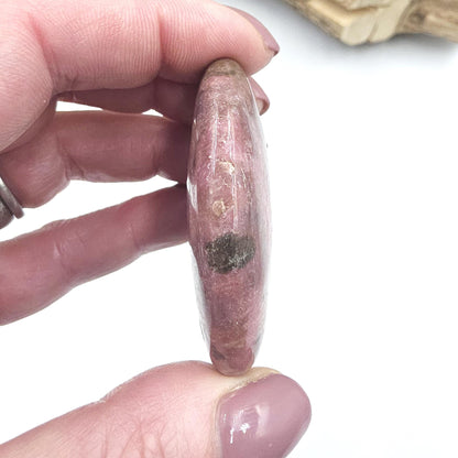 Rhodonite Palm Stone – Emotional Healing, Compassion & Grounded Heart Support Crystal, 55g
