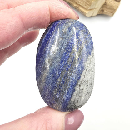 Lapis Lazuli Palm Stone - Wisdom & Truth Third Eye Chakra Crystal - 105g