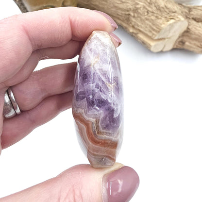 Amethyst Agate Palm Stone – Calm, Protection & Spiritual Healing Crystal, 85g