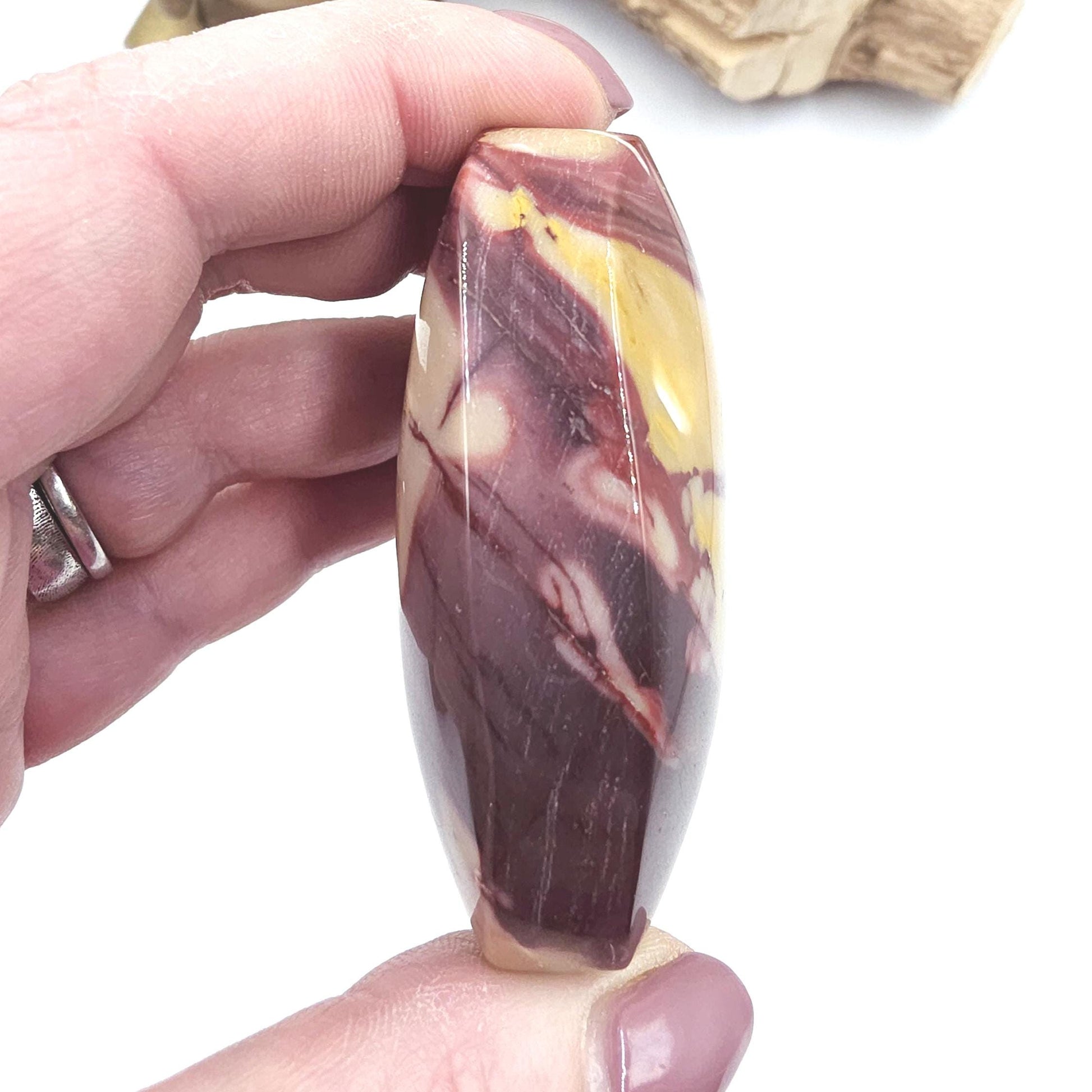 Mookaite Jasper Palm Stone – Strength, Grounding & Emotional Balance Crystal, 115g