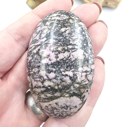 Rhodonite Palm Stone – Emotional Healing, Compassion & Grounded Heart Support Crystal, 60g