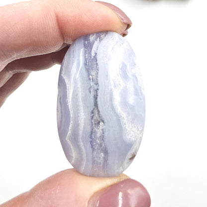 Little Blue Lace Agate Palm Stone – Calm, Communication & Throat Chakra Crystal, 25g