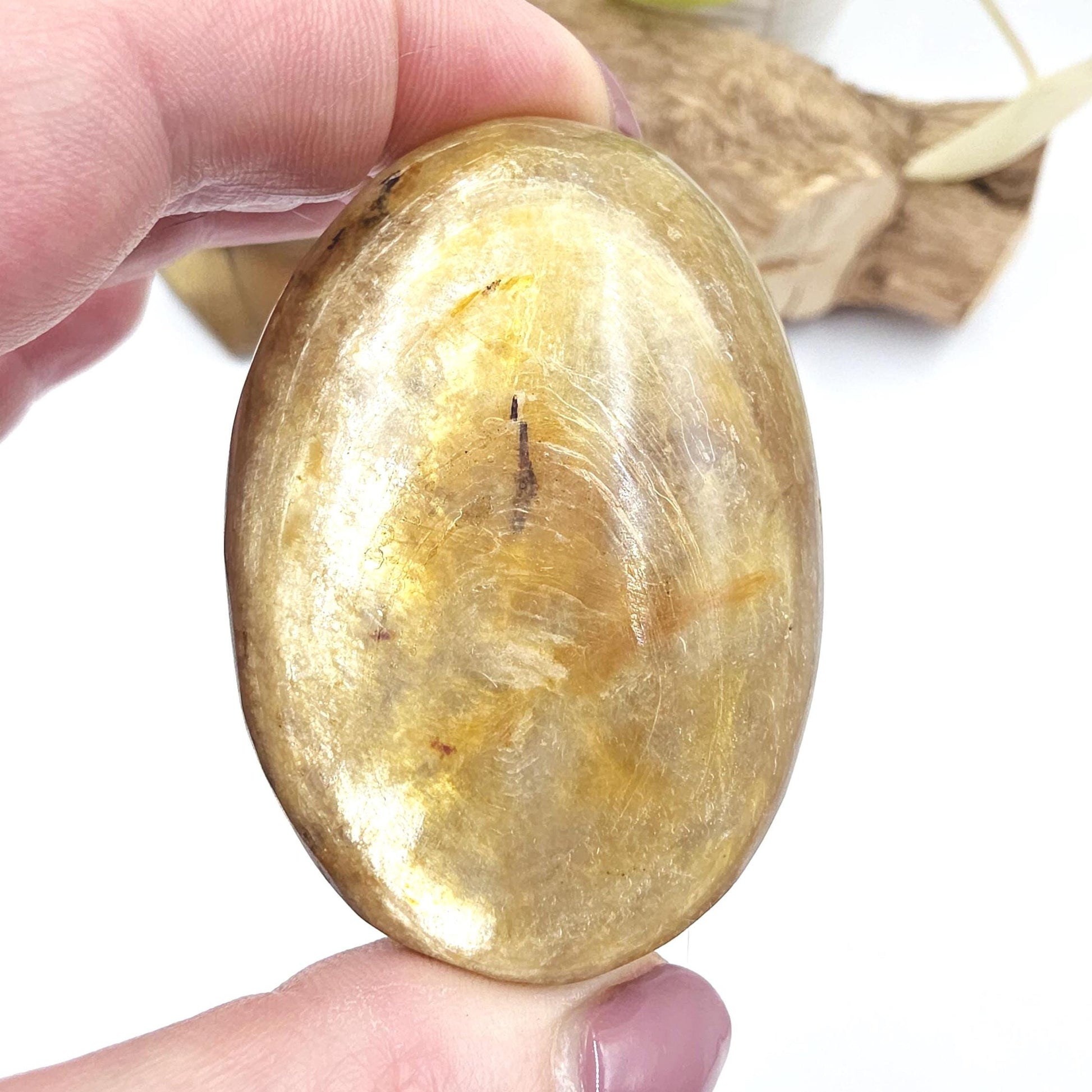 Golden Mica (Muscovite) Palm Stone – Confidence, Clarity & Emotional Strength Healing Crystal, 70g
