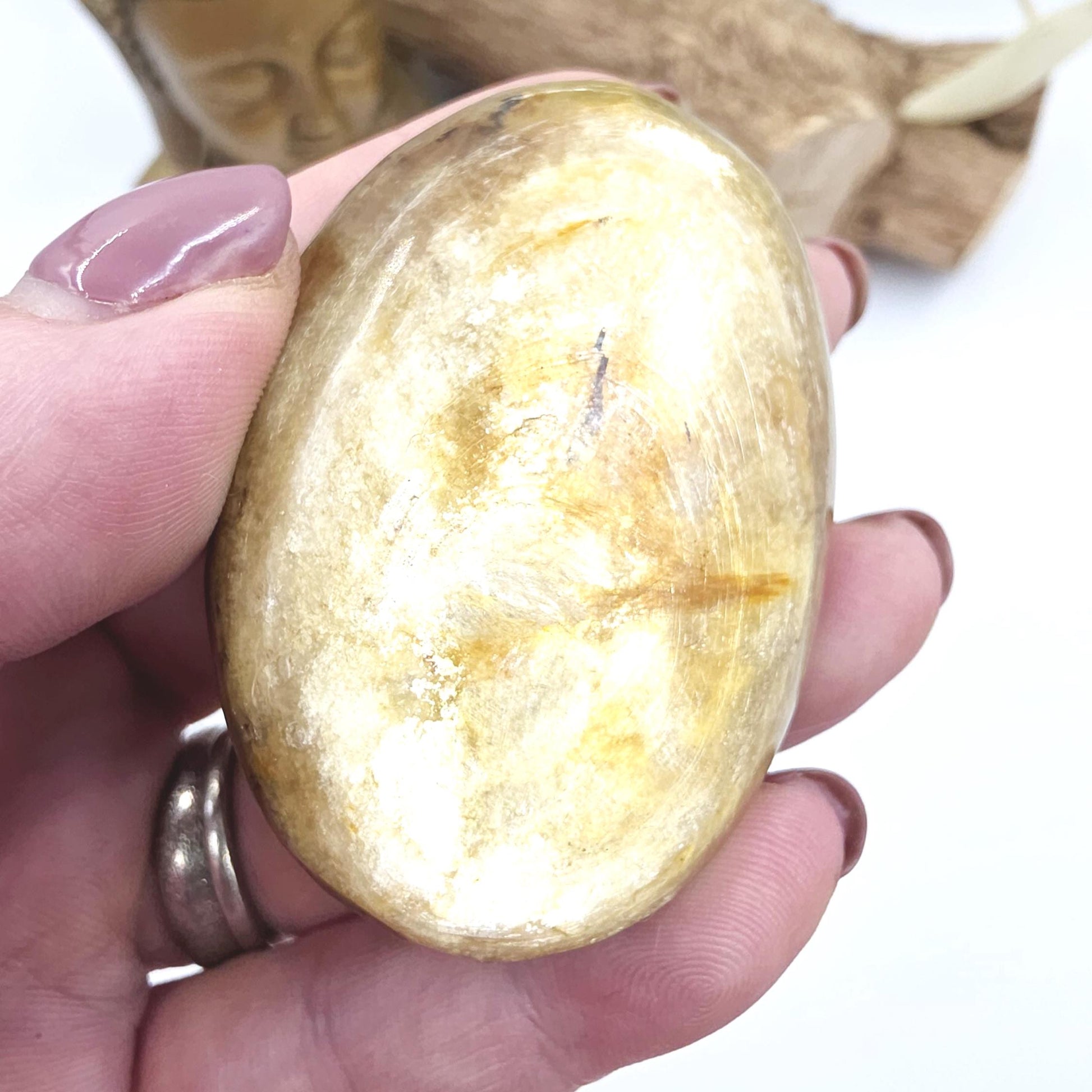 Golden Mica (Muscovite) Palm Stone – Confidence, Clarity & Emotional Strength Healing Crystal, 70g