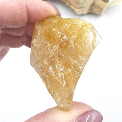 Raw Golden Healer Quartz – Deep Healing, Energy Amplification & Spiritual Balance Crystal, 110g