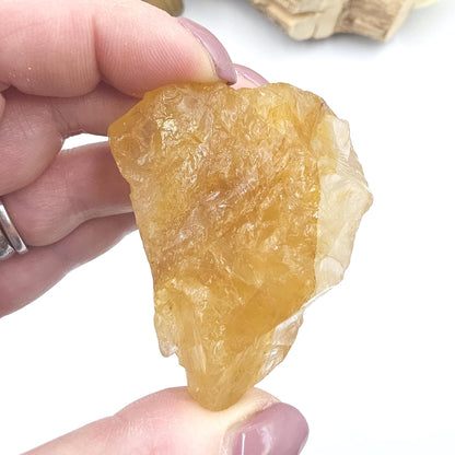 Raw Golden Healer Quartz – Deep Healing, Energy Amplification & Spiritual Balance Crystal, 110g