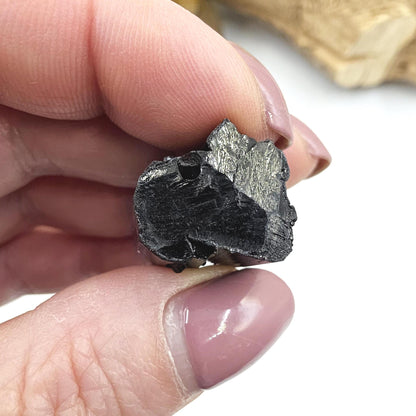 Mini Black Tourmaline Piece – High Grade Raw Crystal for Jewellery Making, Protection & Grounding, 17g