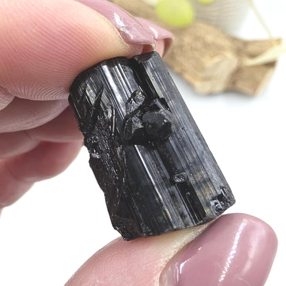 Mini Black Tourmaline Piece – High Grade Raw Crystal for Jewellery Making, Protection & Grounding, 17g