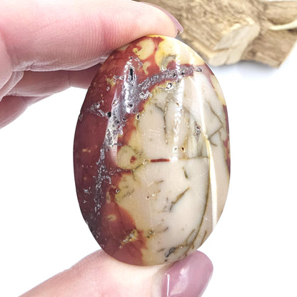 Mookaite Jasper Palm Stone – Strength, Grounding & Emotional Balance Crystal, 65g