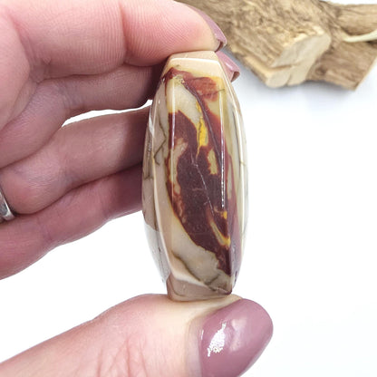 Mookaite Jasper Palm Stone – Strength, Grounding & Emotional Balance Crystal, 65g