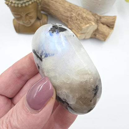 Rainbow Moonstone Palm Stone – Intuition, Balance & Feminine Energy Healing Crystal, 70g