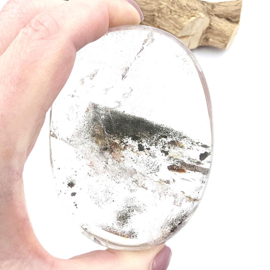 Huge Green Garden Quartz (Lodolite) Palm Stone / Freeform – Manifestation, Clarity & Inner Journey Healing Crystal, 425g