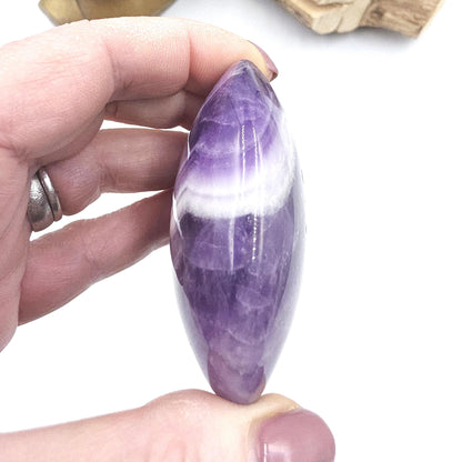 Dream Amethyst (Chevron) Palm Stone – Intuition, Calm & Spiritual Clarity Crystal, 110g