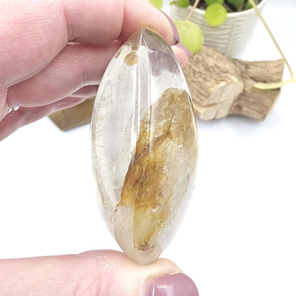 High Grade Clear Quartz Palm Stone with Golden Healer Inclusions – Clarity & Healing Crystal, 135g