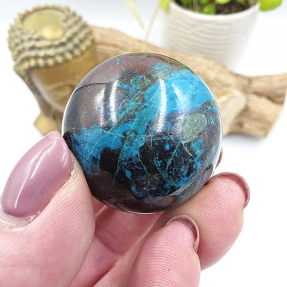 Phoenix Turquoise Sphere – Transformation, Strength & Heart Chakra Energy Crystal, 35mm