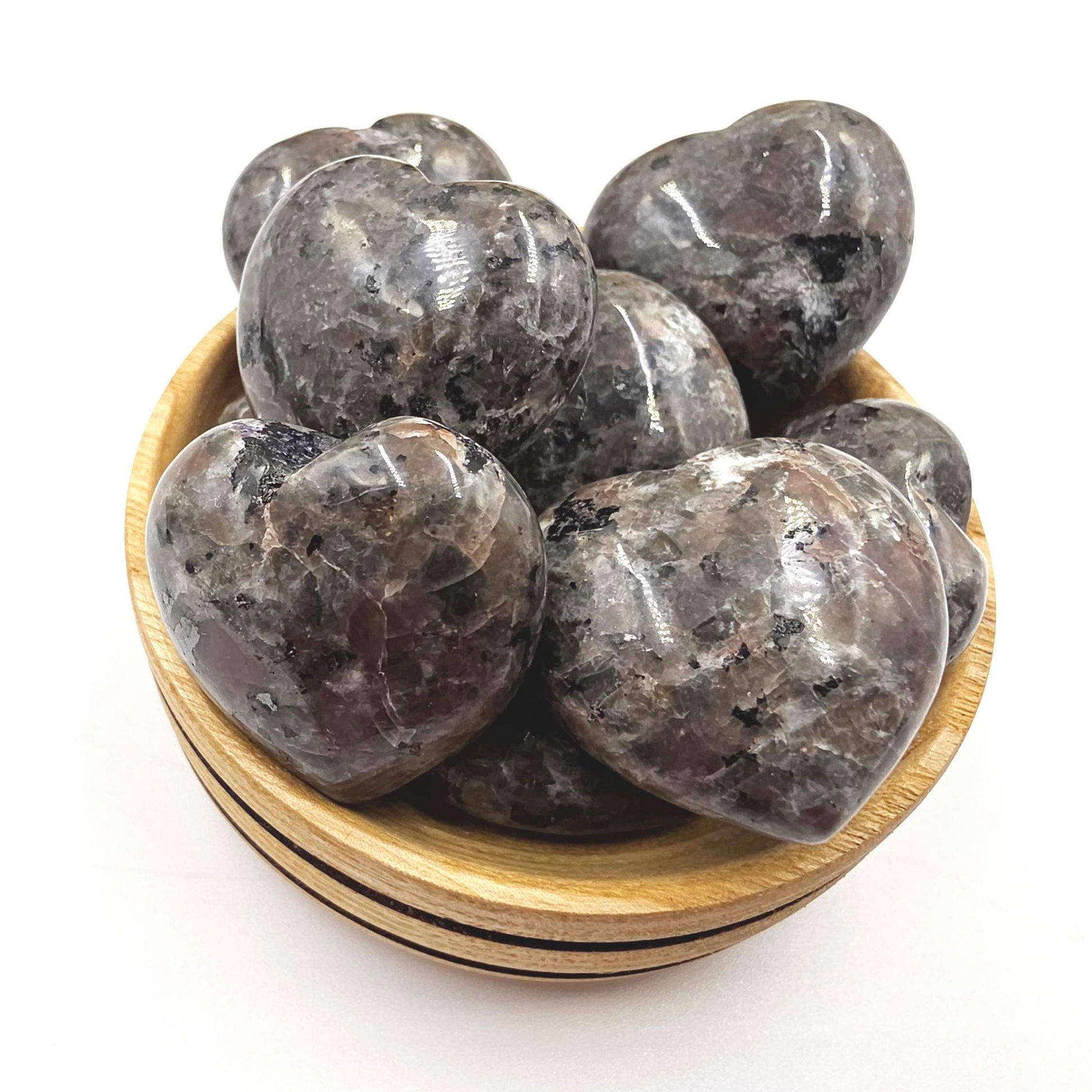 Yooperlite (UV Reactive) Crystal Heart – Transformation, Calm & Spiritual Awareness Crystal, 30mm