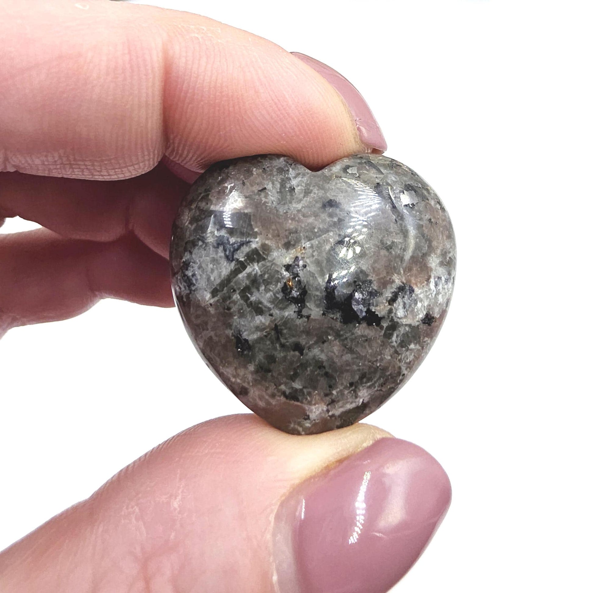 Yooperlite (UV Reactive) Crystal Heart – Transformation, Calm & Spiritual Awareness Crystal, 30mm