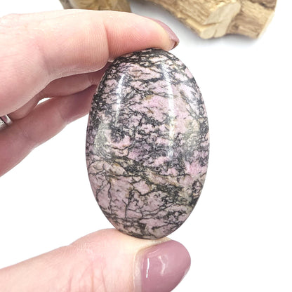 Rhodonite Palm Stone – Emotional Healing, Compassion & Grounded Heart Support Crystal, 60g