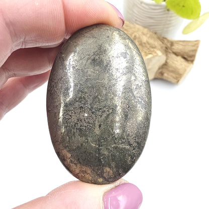 Pyrite Palm Stone – Confidence, Protection & Abundance Crystal, 65g