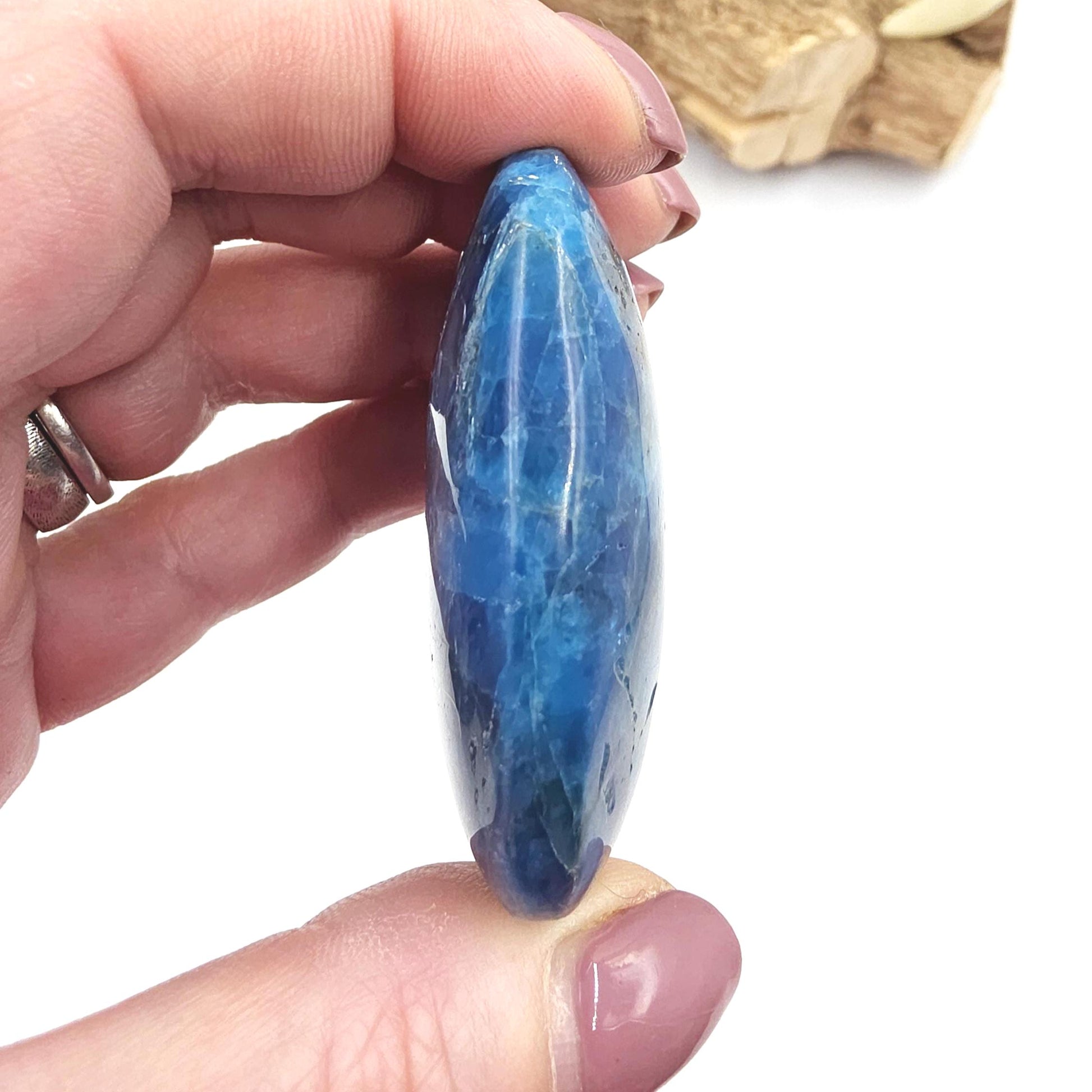 Blue Apatite Palm Stone – Motivation, Clarity & Spiritual Awareness Crystal, 80g