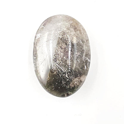 Little Garden Quartz (Lodolite) Palm Stone with rainbows – Manifestation, Clarity & Inner Journey Healing Crystal, 40g