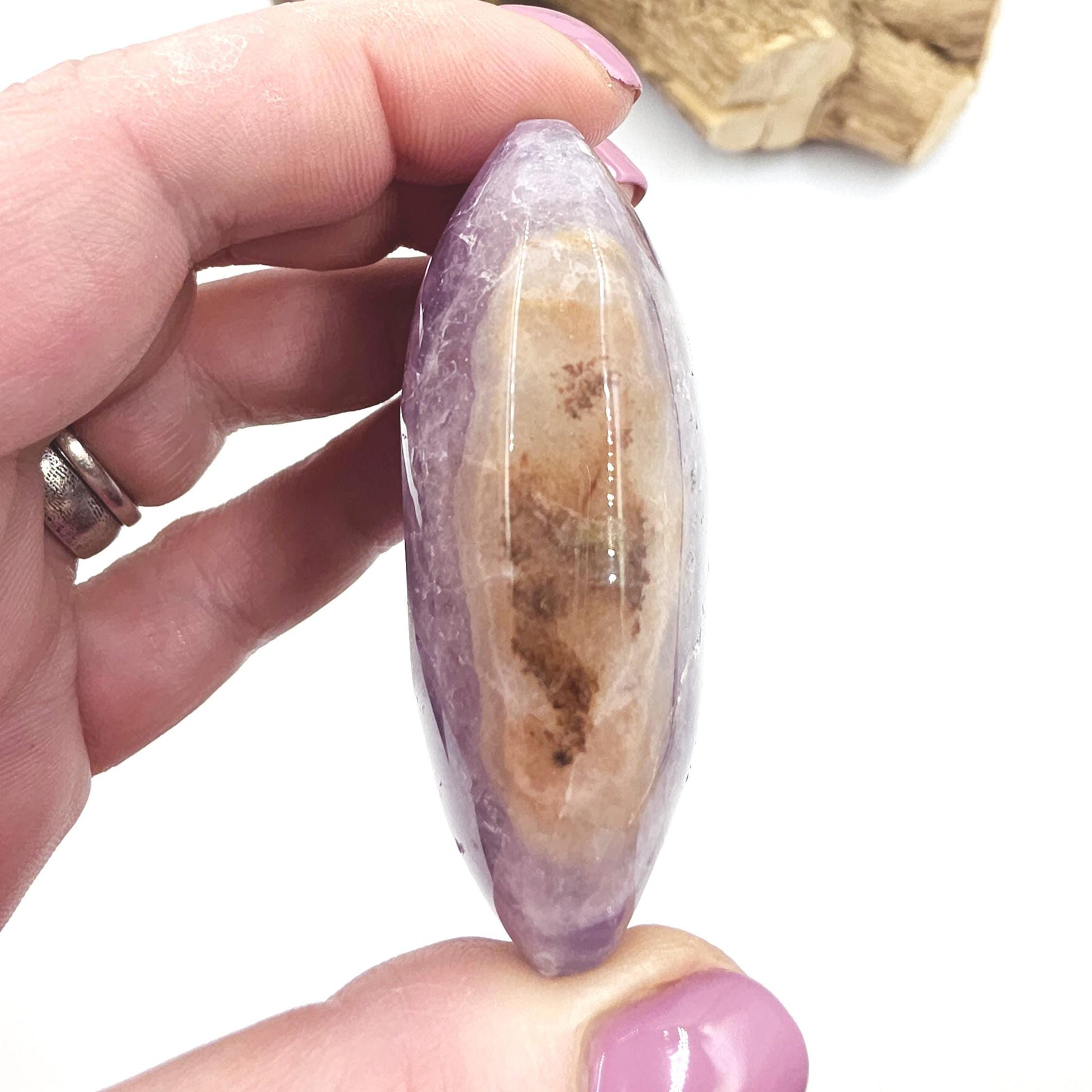Large Amethyst Agate Palm Stone – Calm, Protection & Spiritual Healing Crystal, 105g
