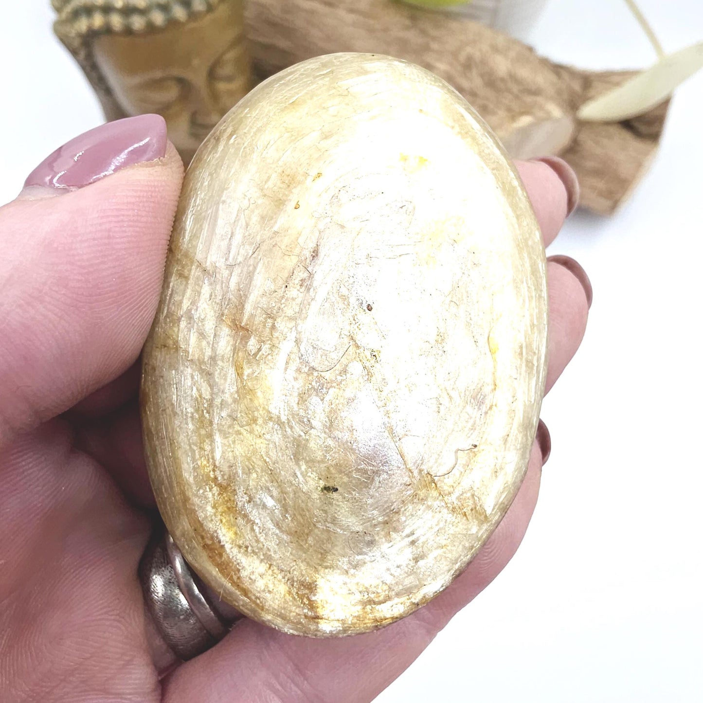 Golden Mica (Muscovite) Palm Stone – Confidence, Clarity & Emotional Strength Healing Crystal, 70g