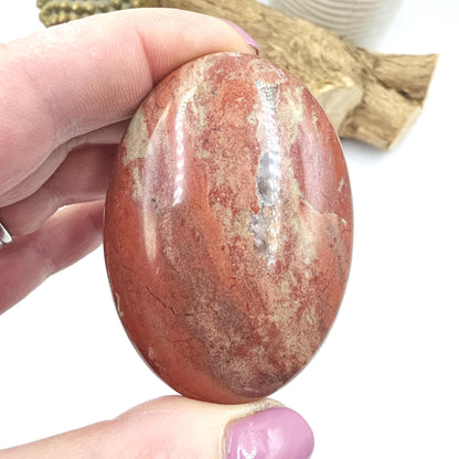 Red Jasper Palm Stone – Strength, Grounding & Protective Stability Crystal, 115g