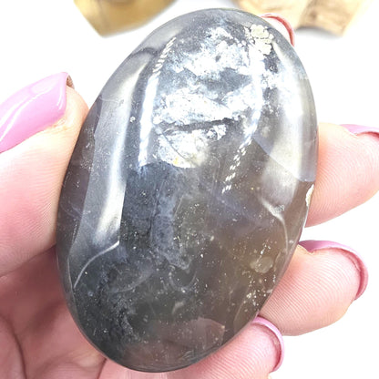 Pyrite & Agate Palm Stone – Protection, Confidence and Abundance Crystal, 45g