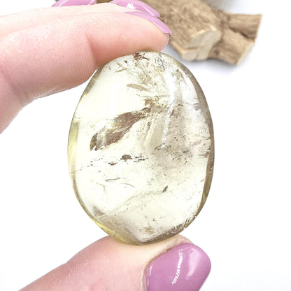 Citrine Palm Stone with Rainbows – Abundance, Confidence & Solar Plexus Energy Crystal, 50g