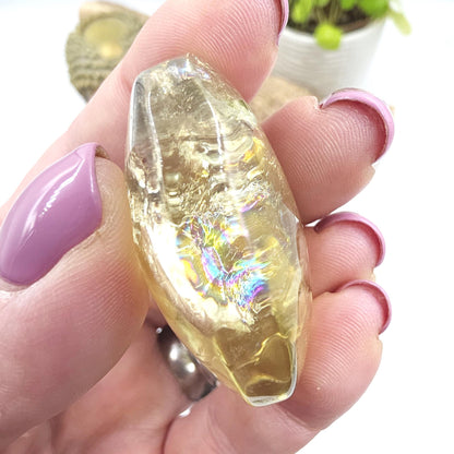 Citrine Palm Stone with Rainbows – Abundance, Confidence & Solar Plexus Energy Crystal, 50g