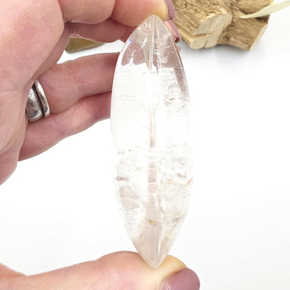 Large Clear Quartz Palm Stone – Clarity, Energy Amplification & Healing Crystal, 130g