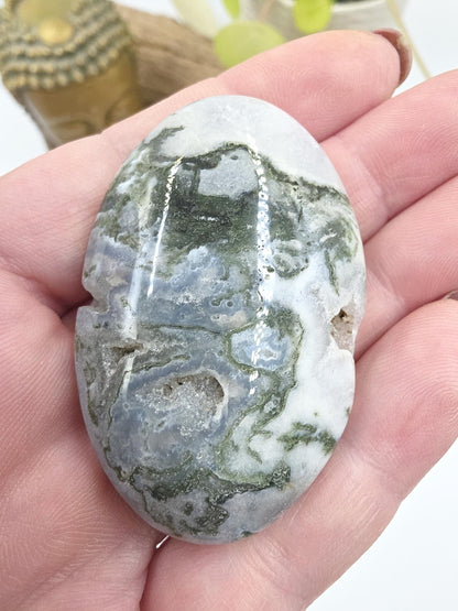 Drusy Moss Agate Palm Stone – Grounding & Growth Healing Crystal, 40g
