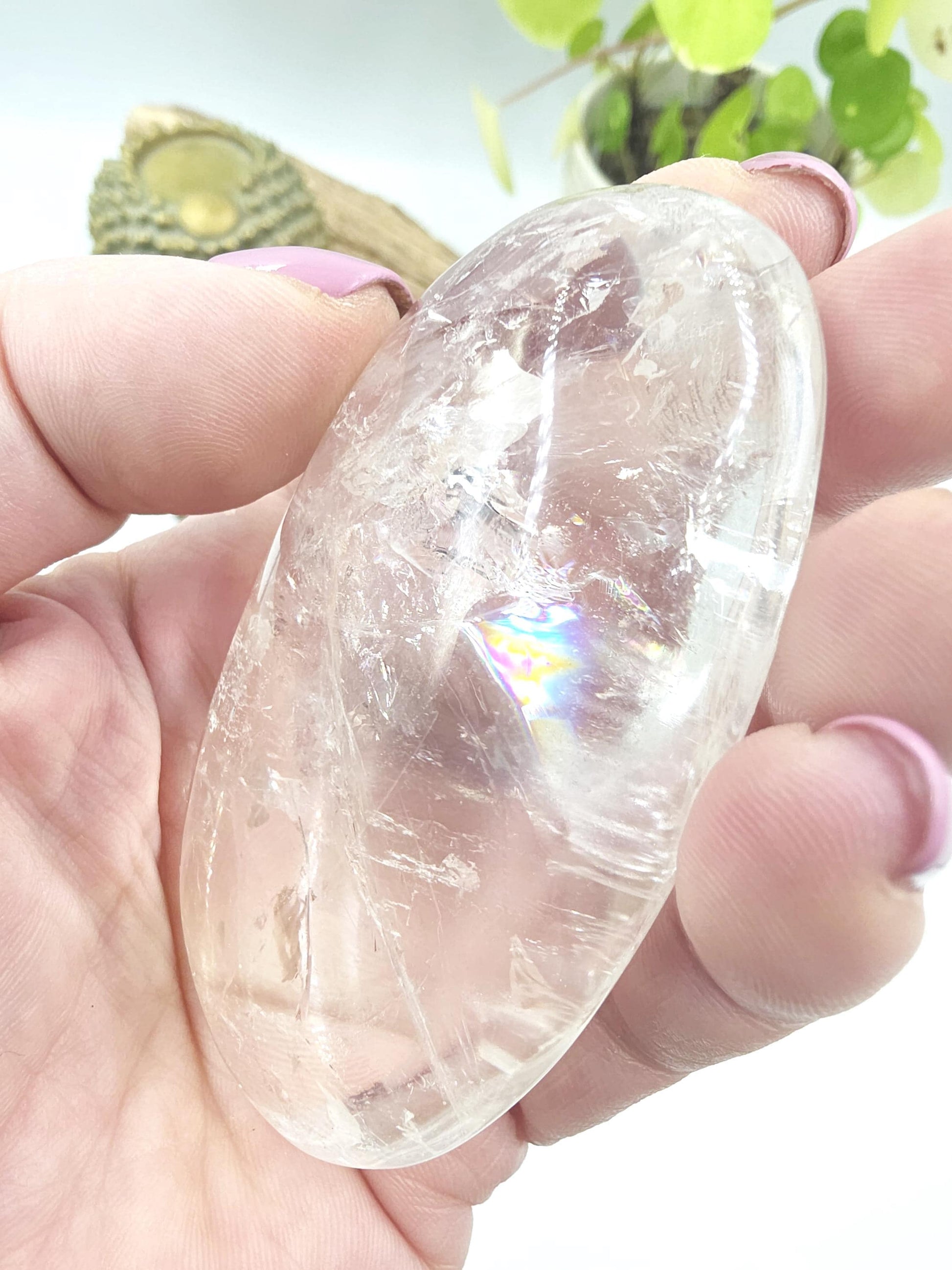 Large Clear Quartz Palm Stone with Rainbows – Clarity, Energy Amplification & Healing Crystal, 150g