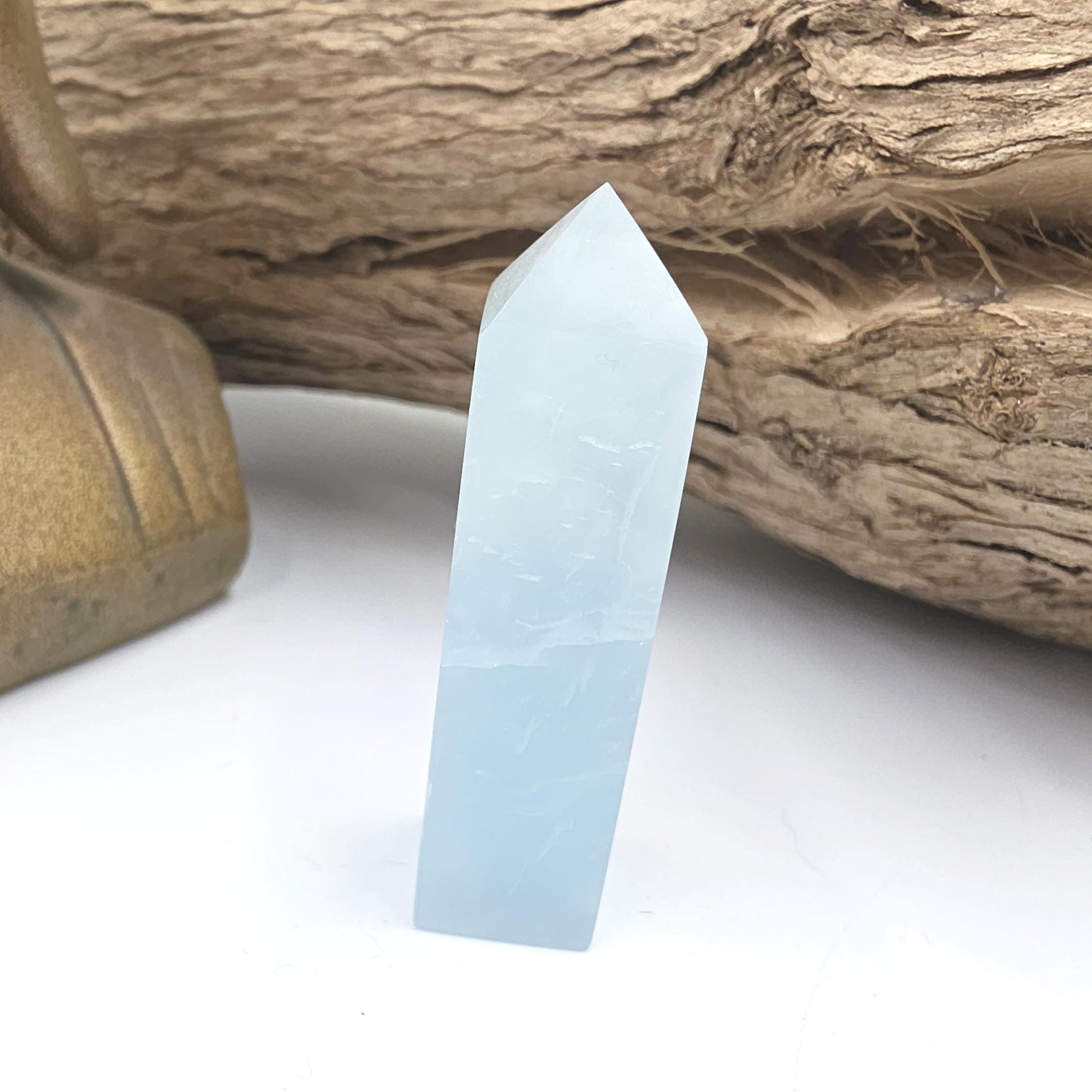 Aquamarine Tower – Calm, Communication & Emotional Balance Crystal, 23g