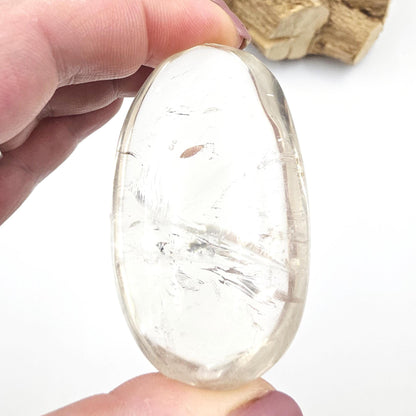 Clear Quartz Palm Stone – Clarity, Energy Amplification & Healing Crystal, 85g