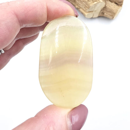 Yellow Fluorite Palm Stone – Clarity, Confidence & Emotional Balance Crystal, 55g